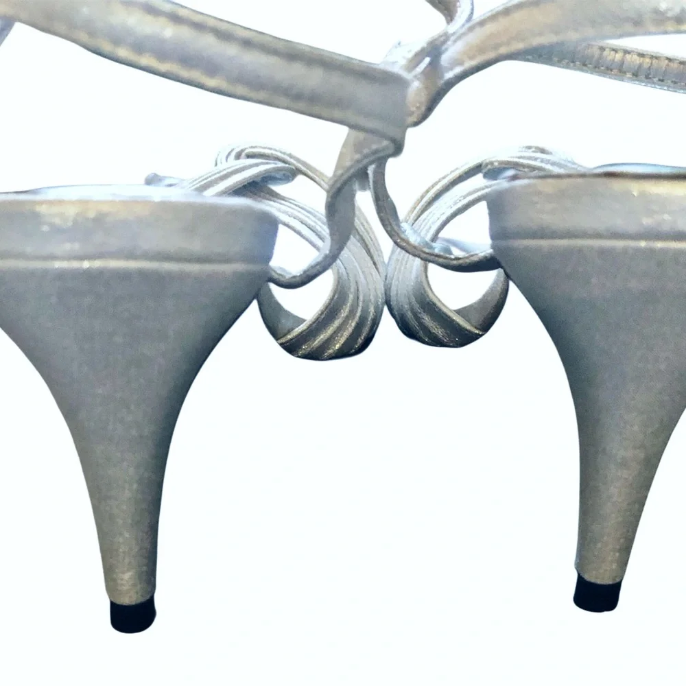 Dyeables Comfort Collection Silver Matilda Slingback Sandals Size 11